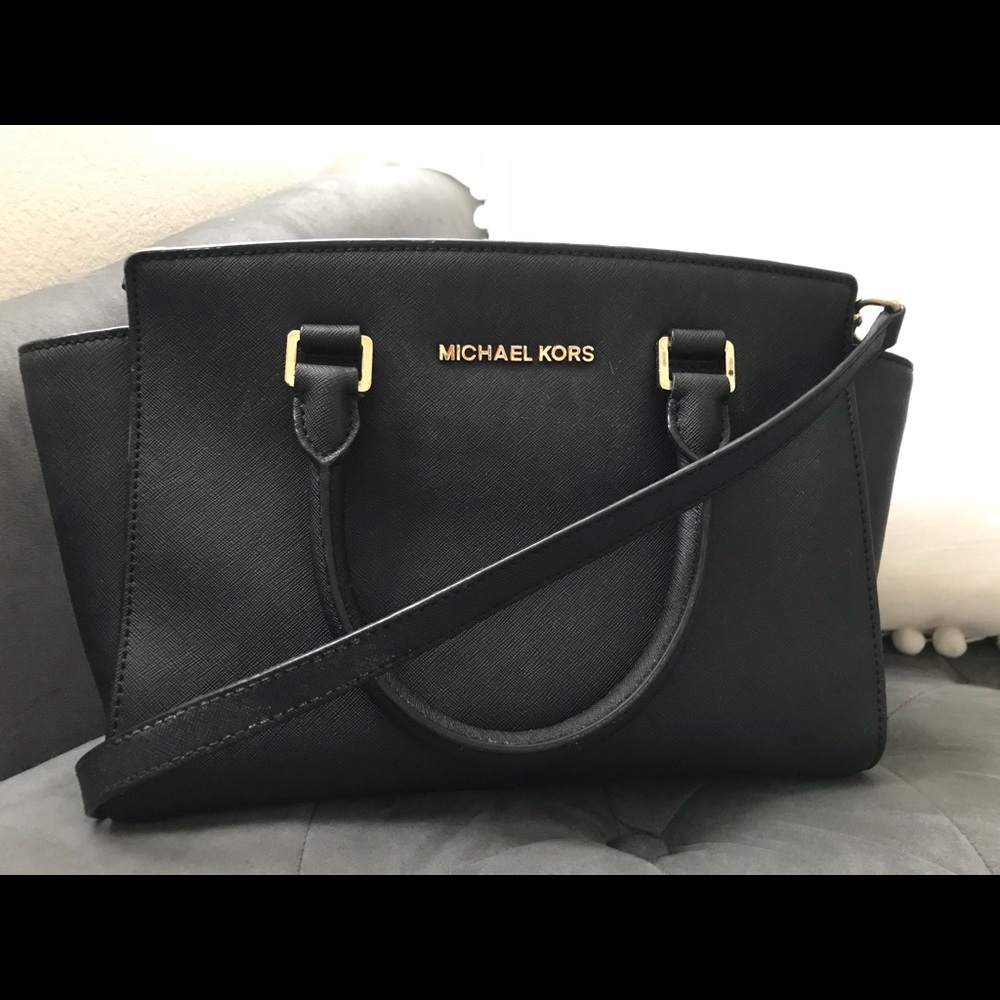 Micheal Kors Selma Leather Medium Satchel